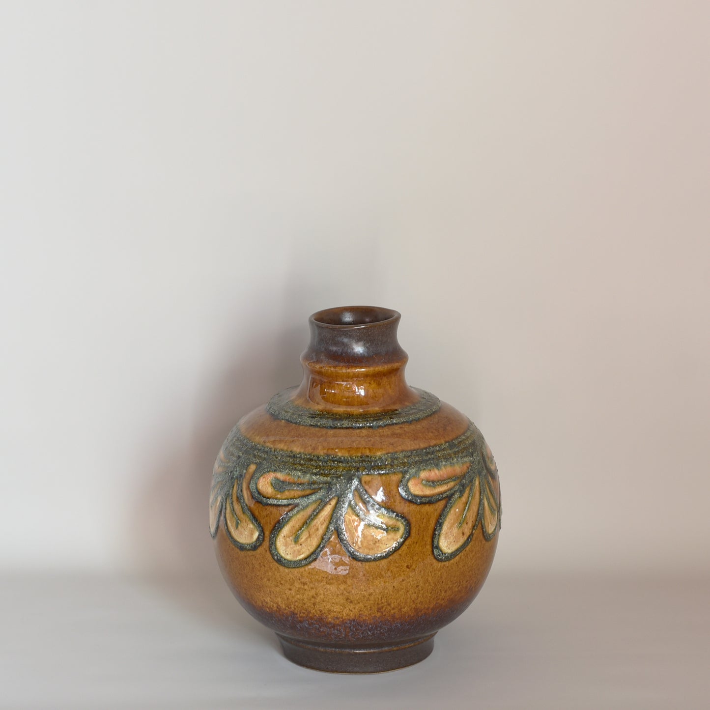 Vintage Vase|Strehla