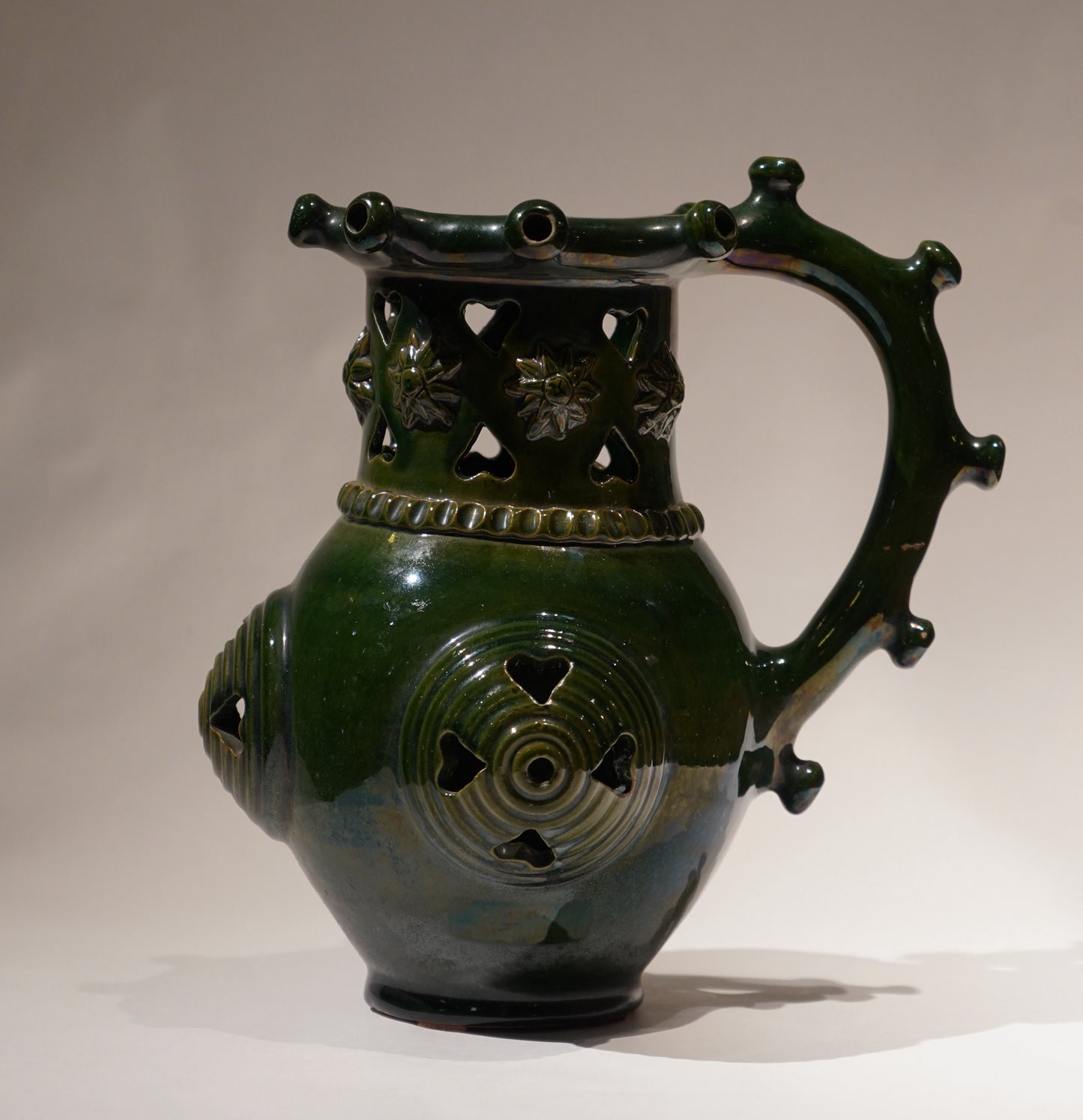 Flower Vase  |  Veres Lajos