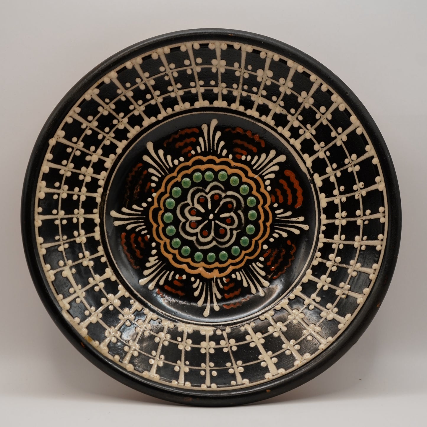 Decorative plate